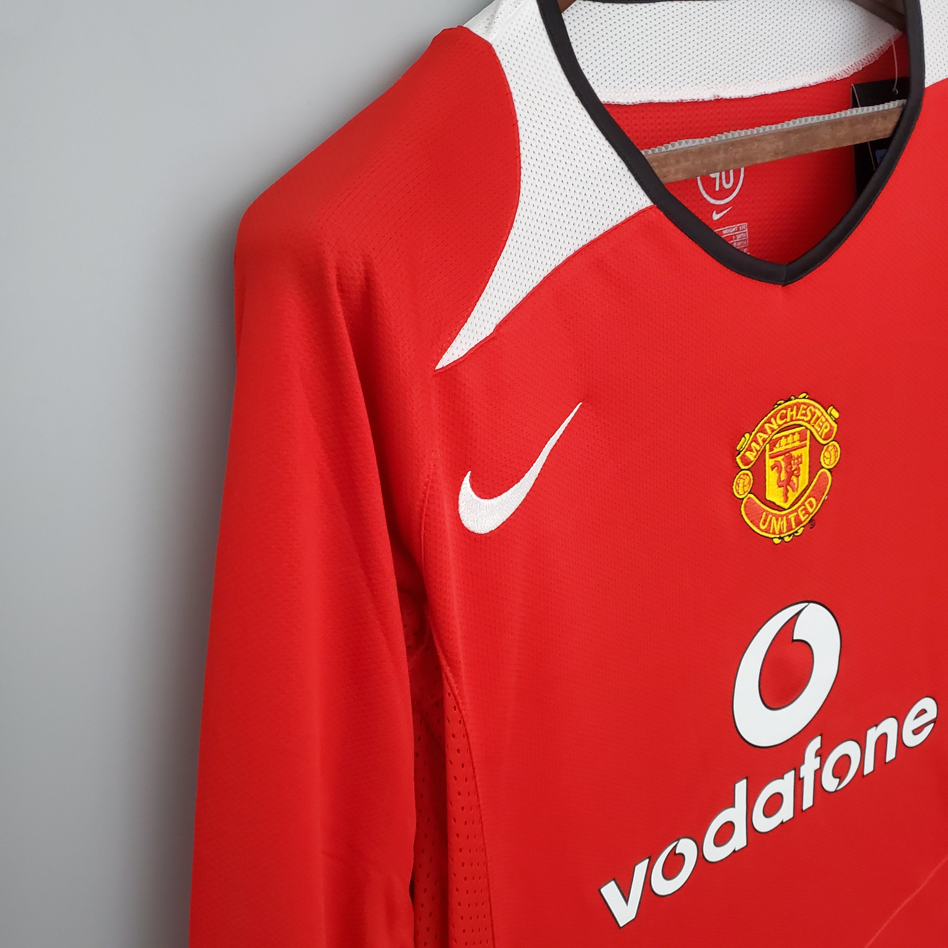 2004/05 Manchester United Home Kit